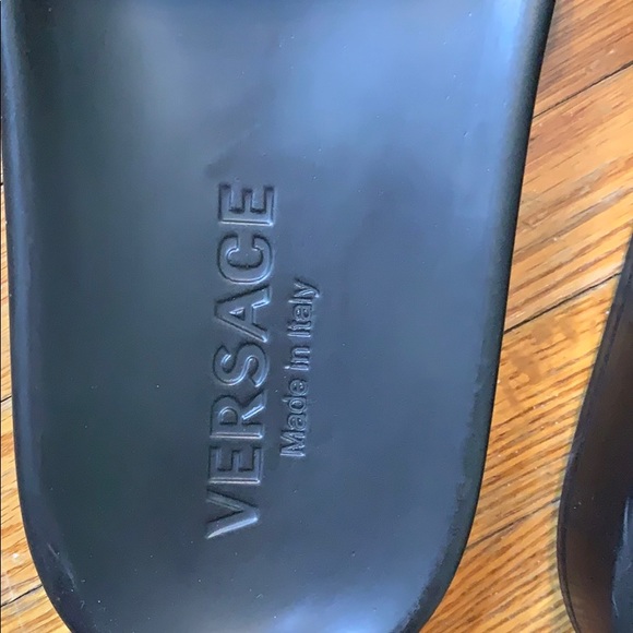 Versace Slide Authentication help - Picture 3 of 4